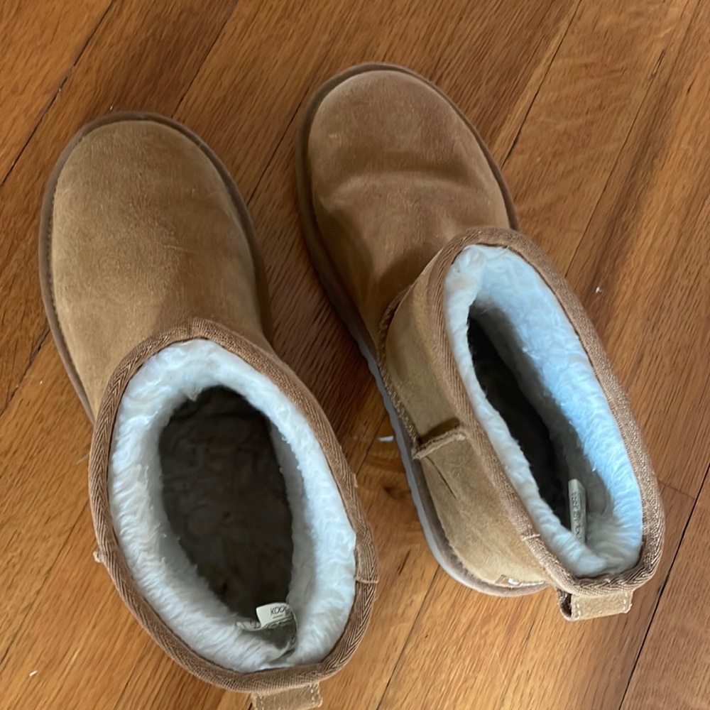 Koolaburra by UGG ankle boots
